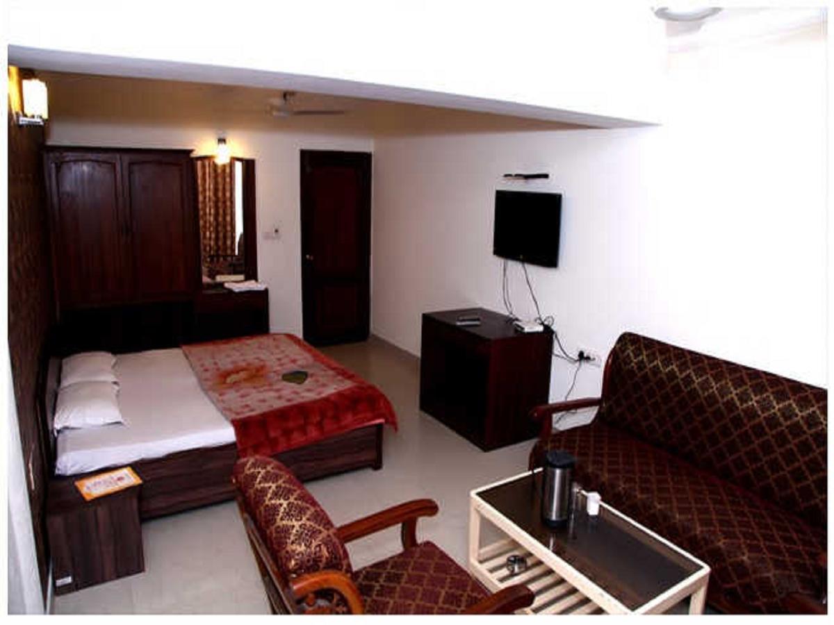 Hotel Haryana Chandigarh Ngoại thất bức ảnh